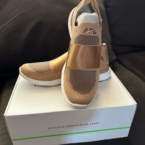 APL Men's TechLoom Bliss in Caramel and Chocolate